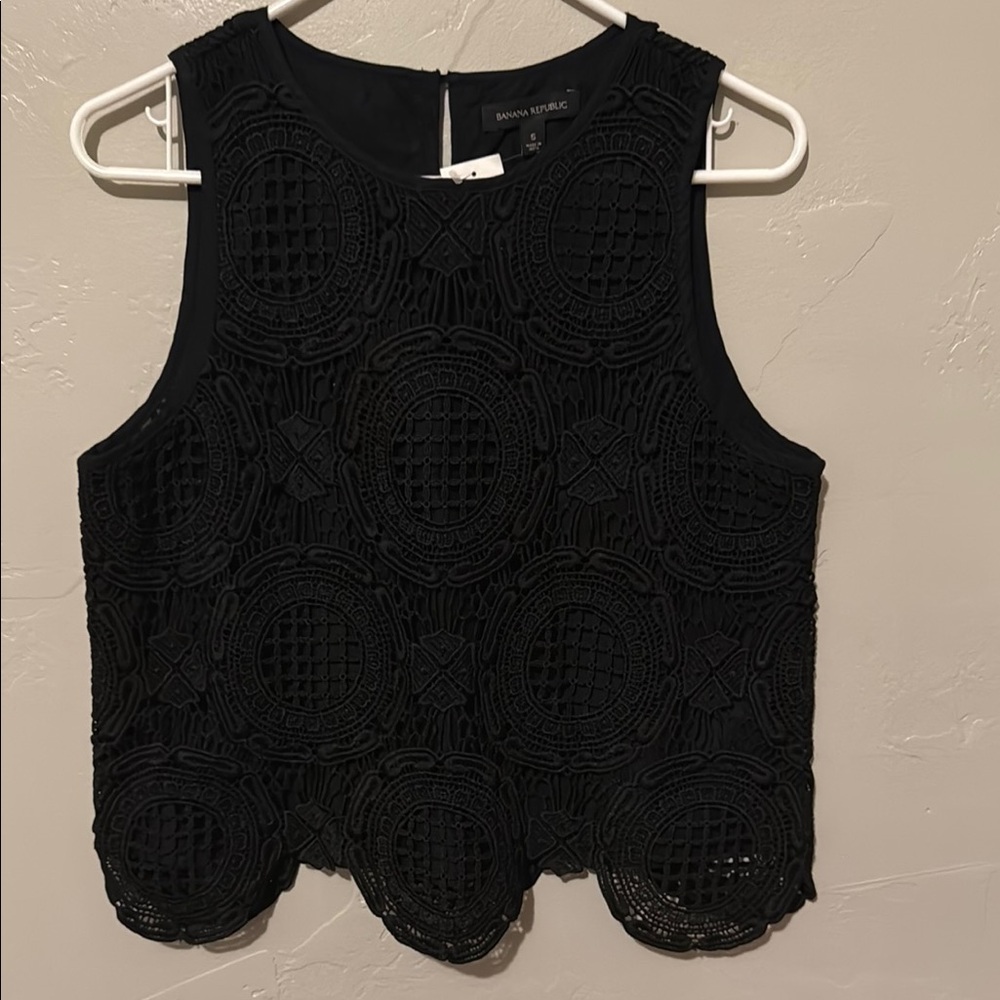 Banana Republic Women's Black Crochet Sleeveless Top Small
